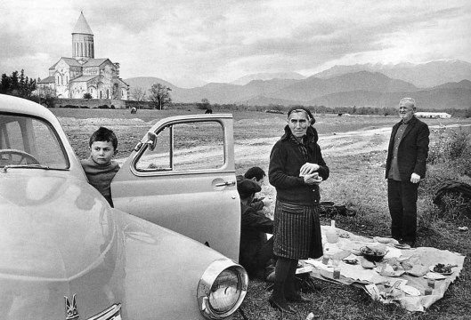 Henri Cartier-Bresson - Picnic na Georgia 1972